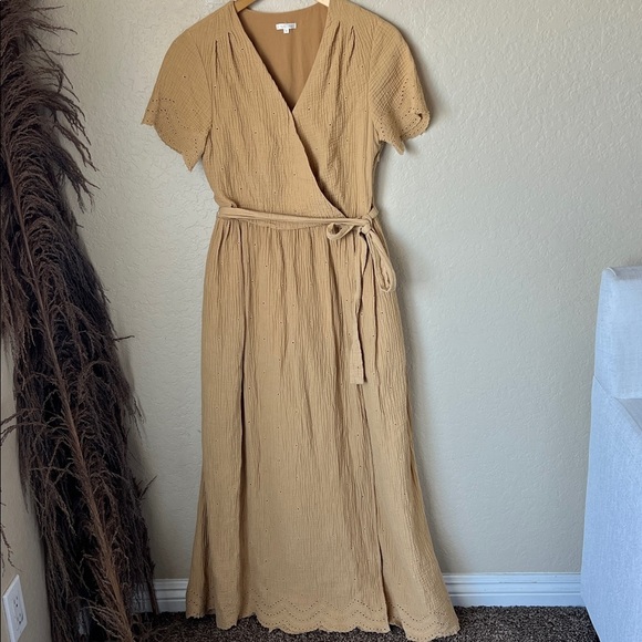 Rylee & cru beige gauzy cotton midi wrap dress - Picture 2 of 12